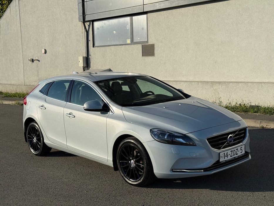 Volvo V 40 Ed Summum1.6 euro5 2013 xenon