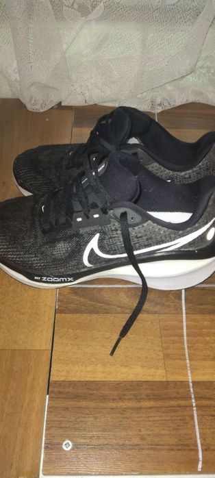 Nike Pantofi de alergare Nike Vomero 17 f