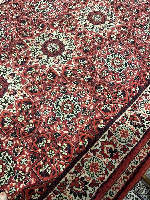 Гилам сотилади асил тоза шерсть гилам