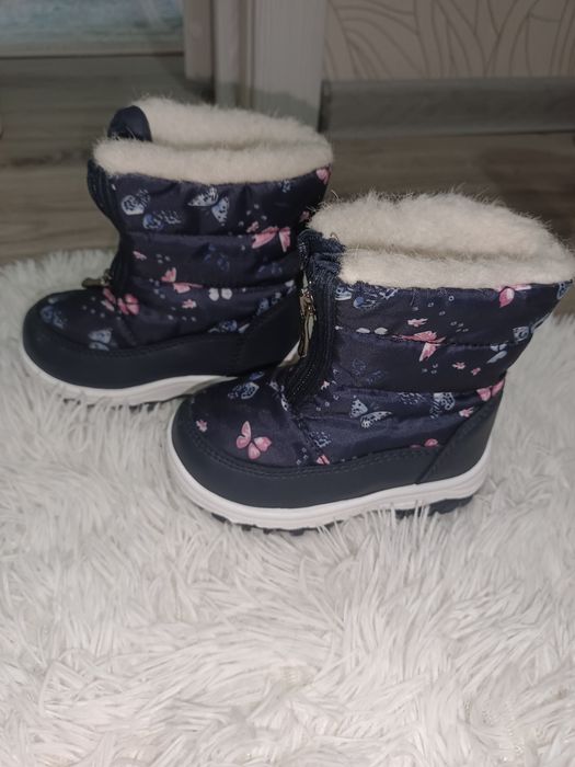 Продам фирменные сапожки