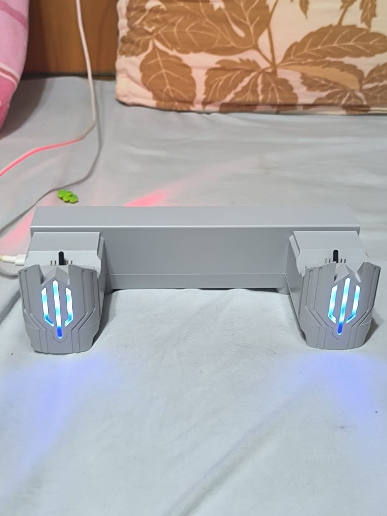 Playstation 5 -RGB  охладител със зарядна станция
