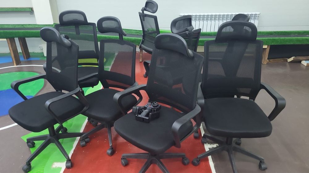 Продам кресло новые ! С подголовником.