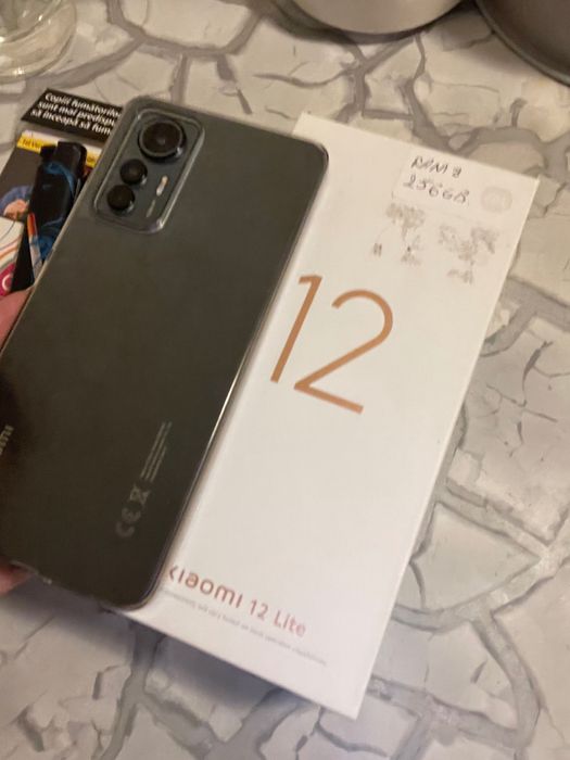 Vând xiaomi nou la cutie