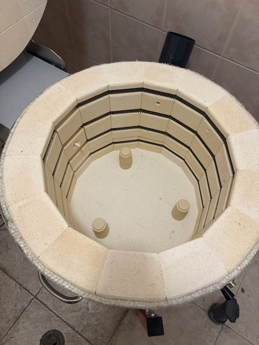 Пещ за изпичане на керамика под наем