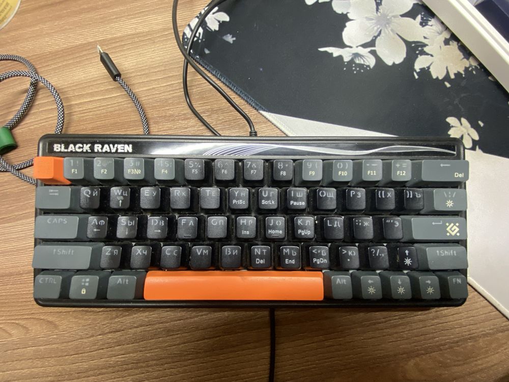 Продам игровую клавиатуру