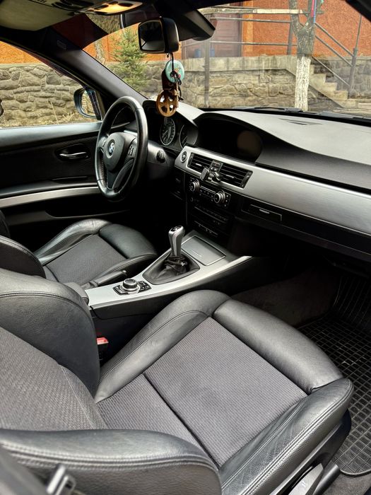 BMW Seria 3 E 91 FL 320d Touring xDrive