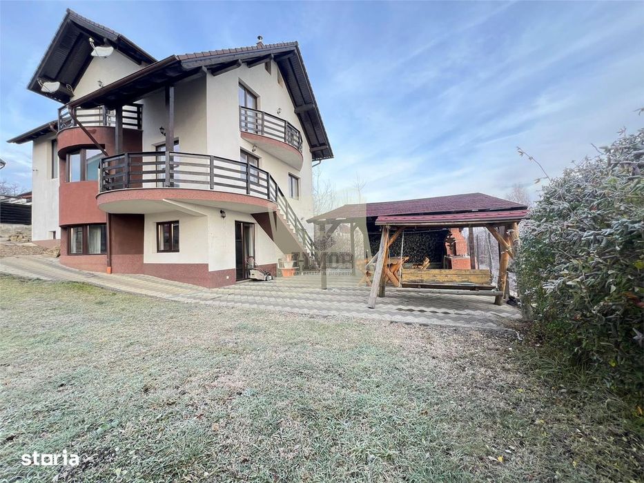 Casa  260 mpu 7 camere 5 bai filigorie teren 500 mp Selimbar