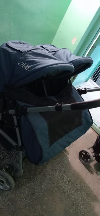 Егизекдерге  арналган калияска сатилады ценаси 10000