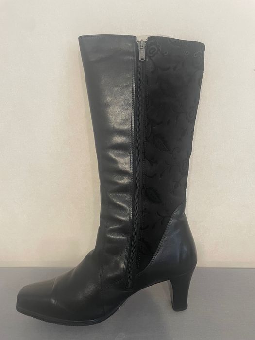 Продаю зимние женские финские сапоги Janita