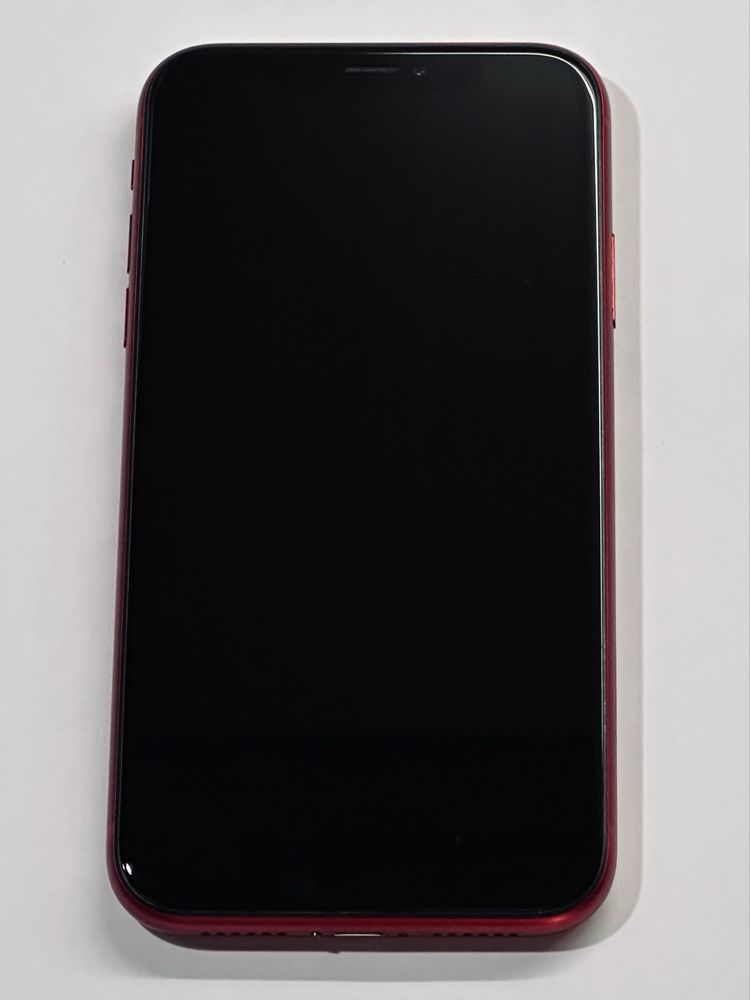 iPhone XR Red 92% battery