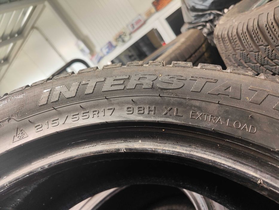 4бр.зимни гуми 215/55/17 Interstate