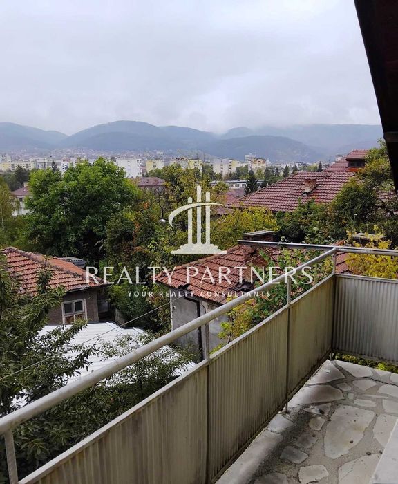 Масивна къща в Кв. Клепало на гр. Перник