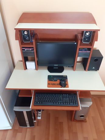 Компютърно бюро с две отделения за дискове