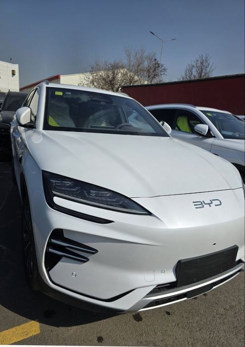 BYD song chempion smart 2025modell.  605 km rangi oq Toshkentda