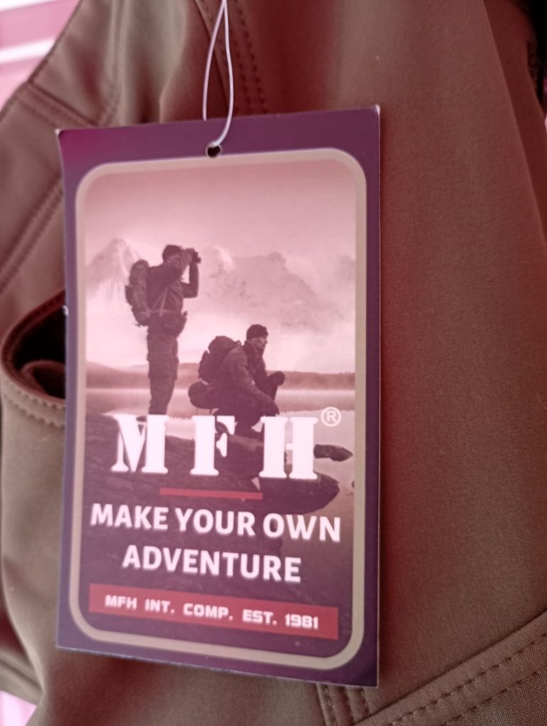Планинарски панталон MFH Adventure, военно зелен.