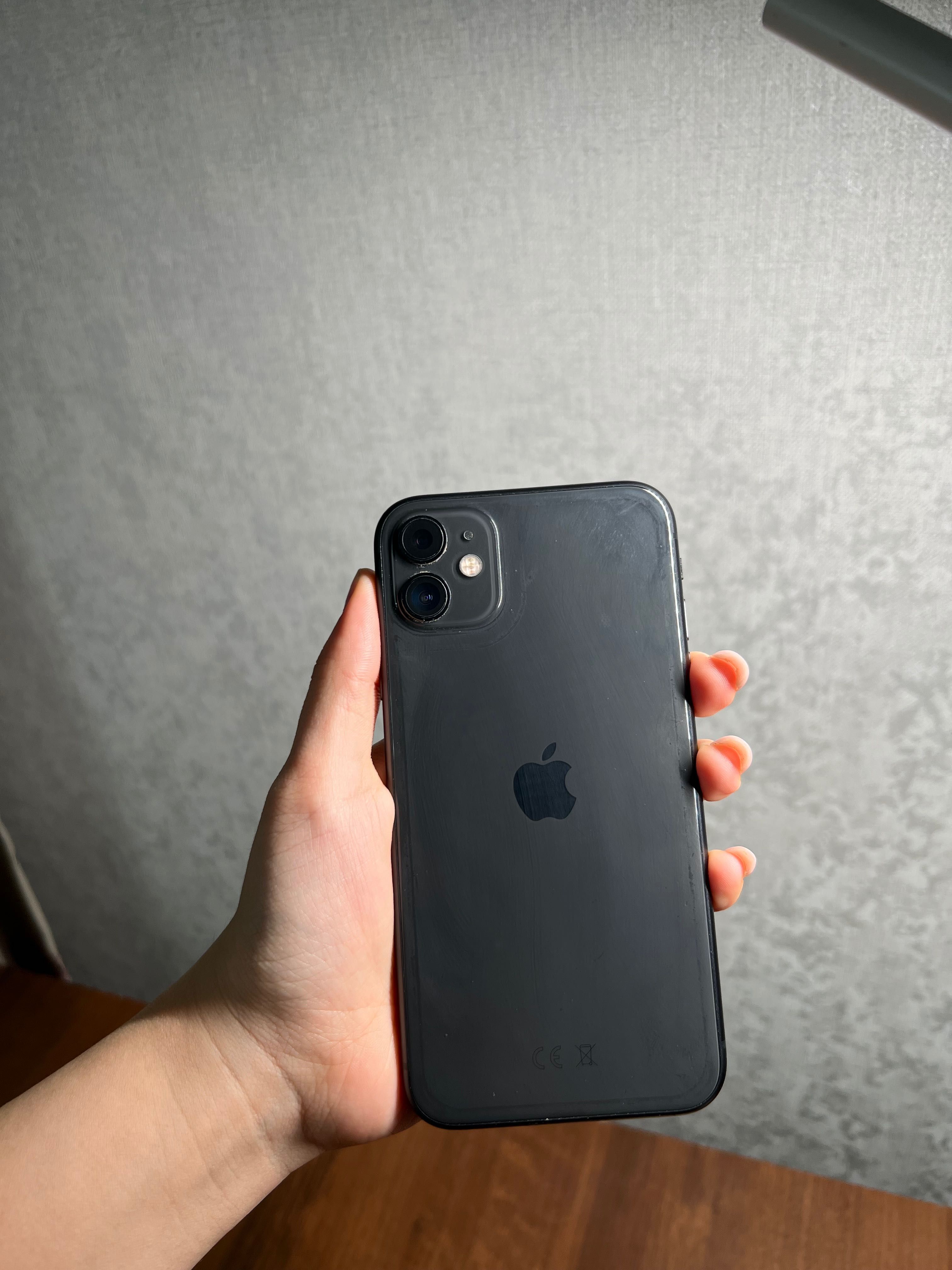 iPhone 11 , 128 GB