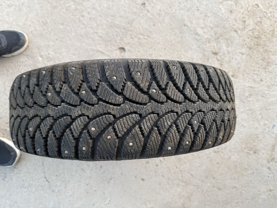 Зимние шины на автомашину