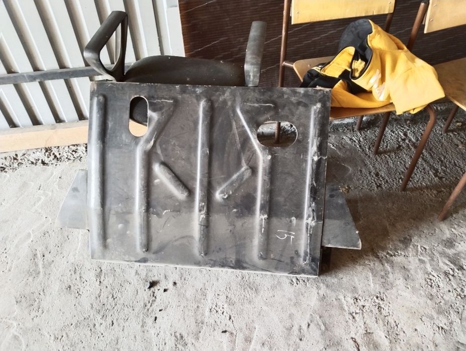 Продам защиту на Приору состояние новая