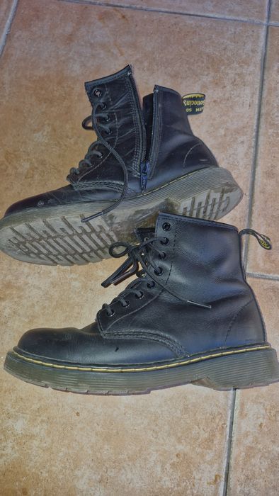 Боти на Dr Martens