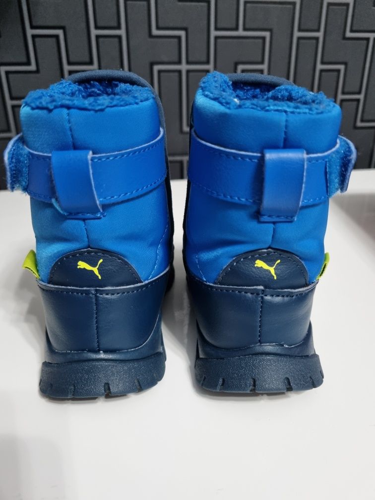 Ghete copii Puma Nieve 14cm marimea 22 (impermeabile si imblanite )