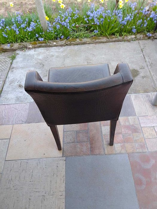 Маси и столове Теохаров