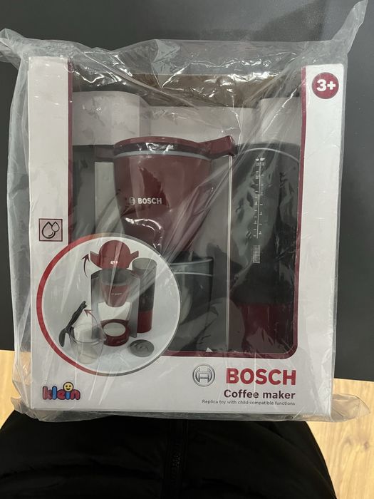 Paletii cu jucarii toate noi in cutii