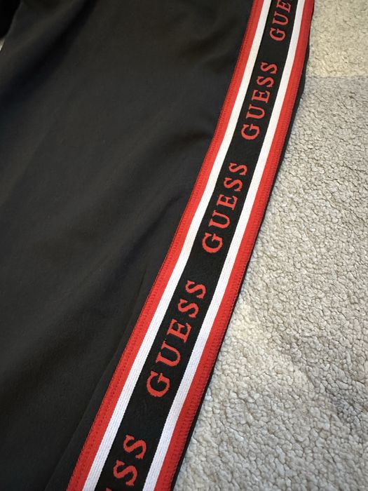 Оригинален  клин на Guess