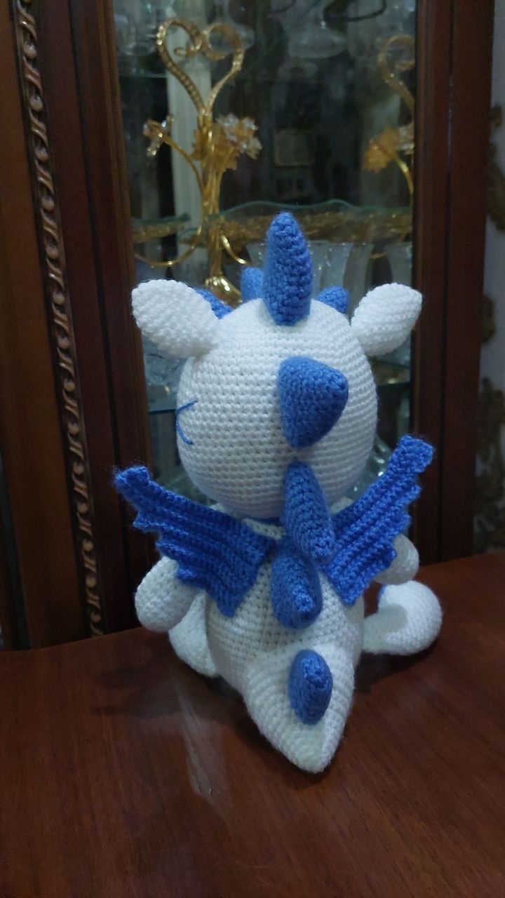Вязаная игрушка дракончик