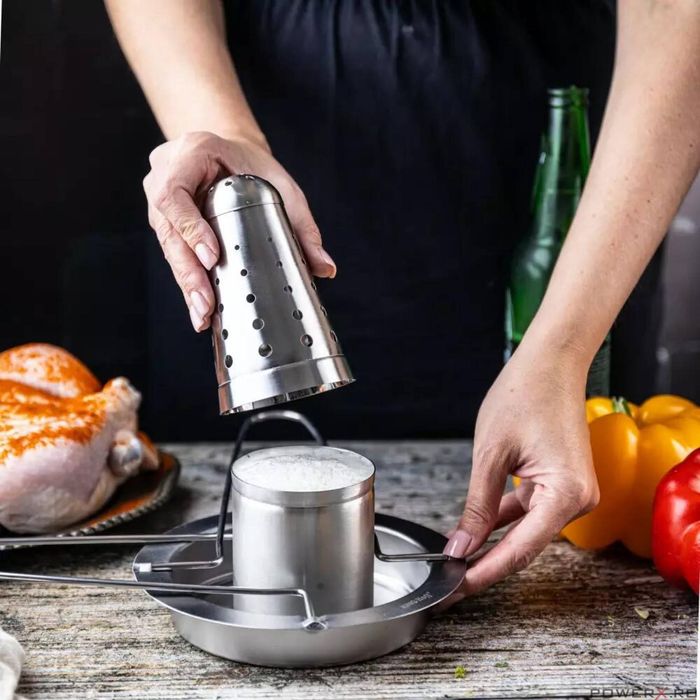 Suport vertical pentru gatit pui intreg la cuptor, cu recipient pentu