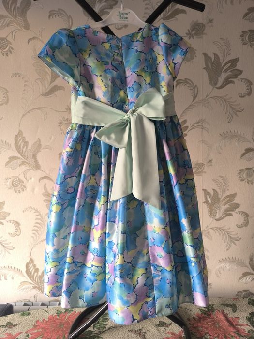 Платье на девочку