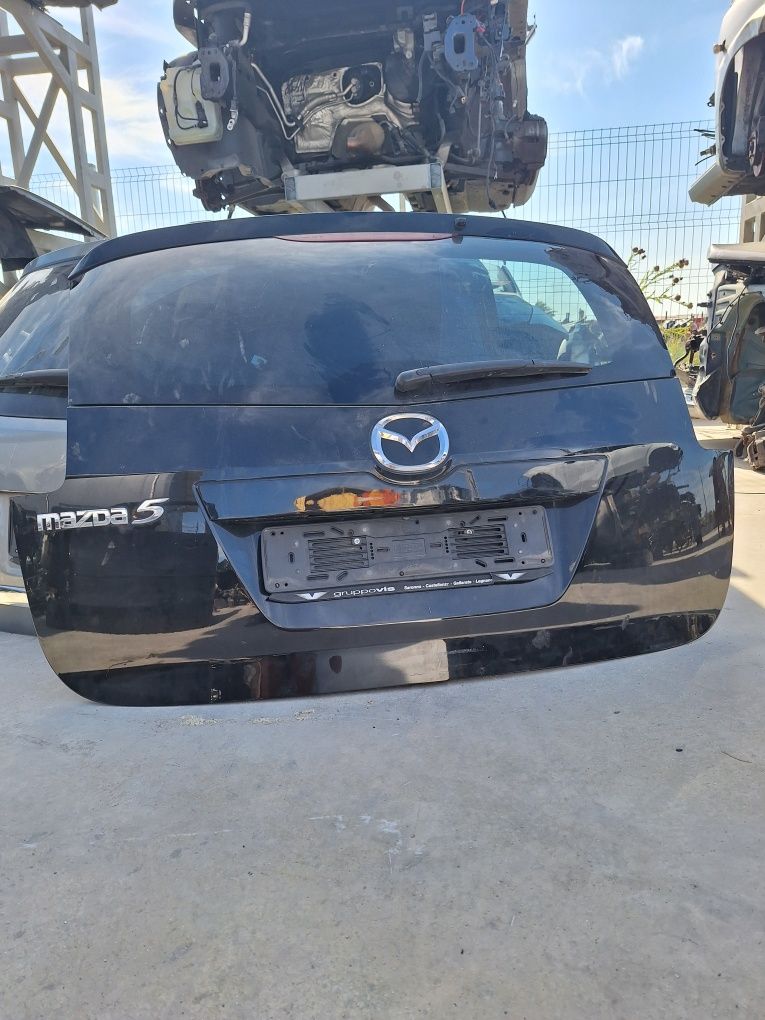 Врата багажник Mazda 5 / Мазда 5 2009г.