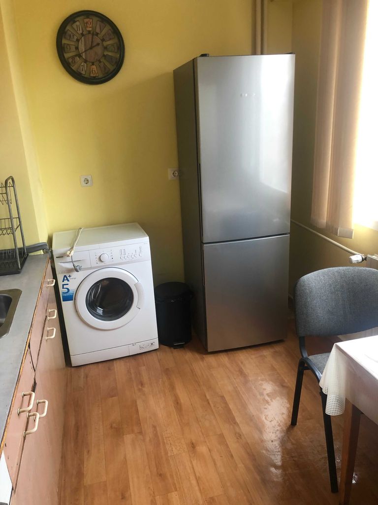 Дава се под наем Двустаен апартамент в Перник, Изток - 67 кв.м за 306 € - Снимка #18