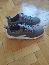 Nike Air Max Axis 
Cool Grey White