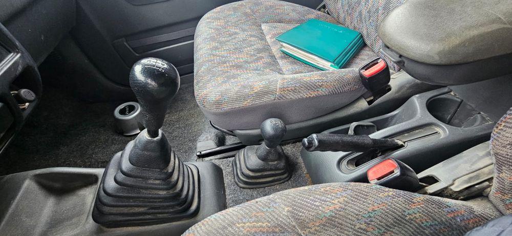 Suzuki Jimny 1.3 benzină / 4x4 / AC funcțional