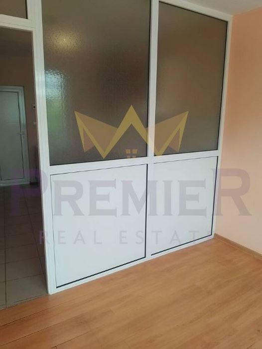 Дава се под наем Едностаен апартамент в Варна, Колхозен пазар - 25 кв.м за 178.5 € - Снимка #4