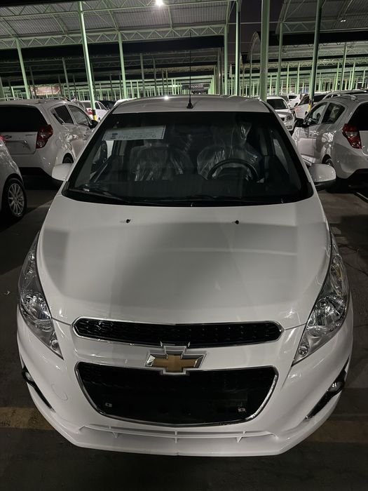 2023-yil 2023 kuzov Masla 2-pozitsiya Spark sotiladi.