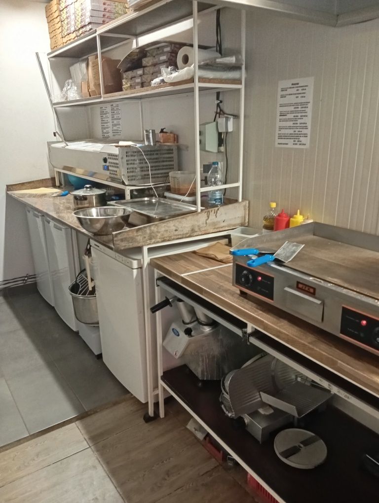 Дава се под наем Заведение в Варна, Младост 2 - 15 кв.м за 663 € - Снимка #4
