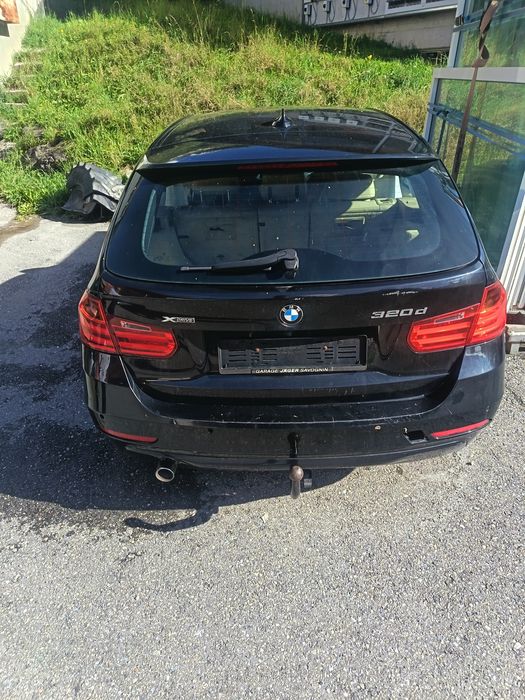 Vand BMW accidentat