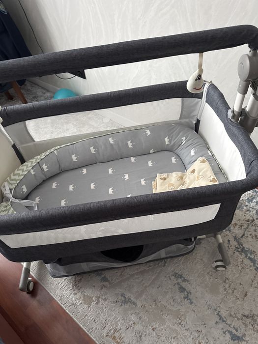 Продам детскую манежку