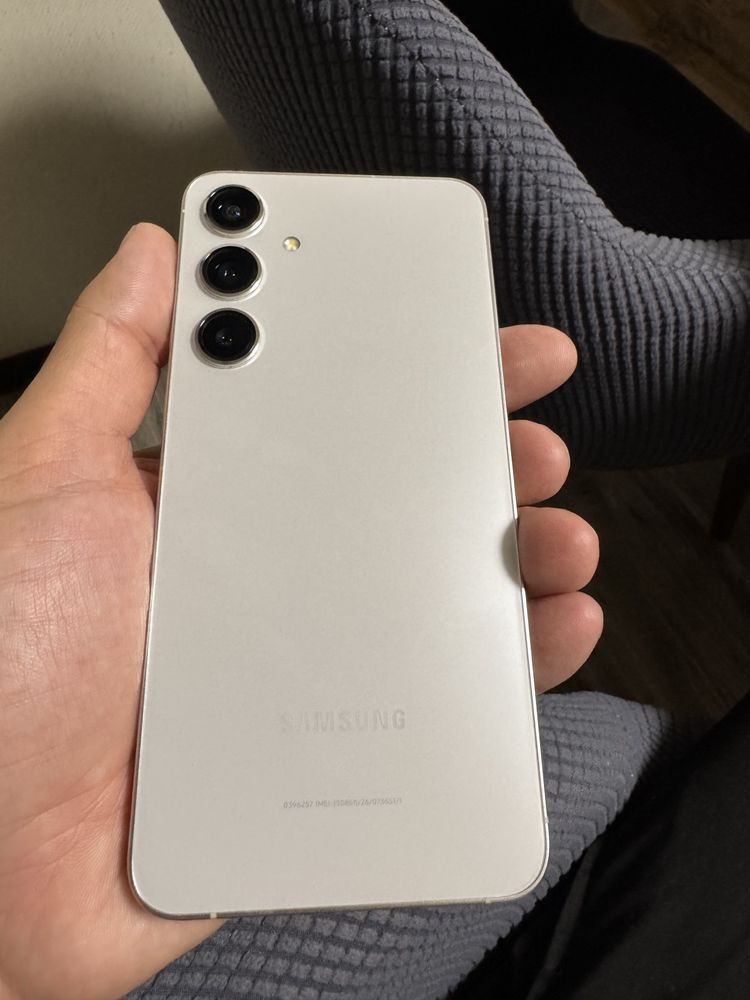 Продам Samsung Galaxy S24 Plus