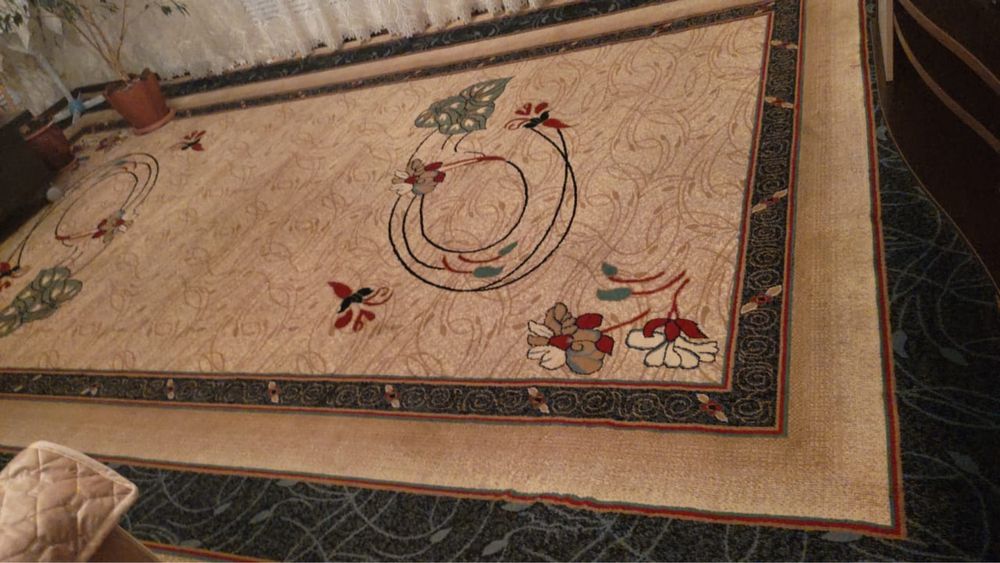 Продам палас полушерстяной 3/5. 30000.