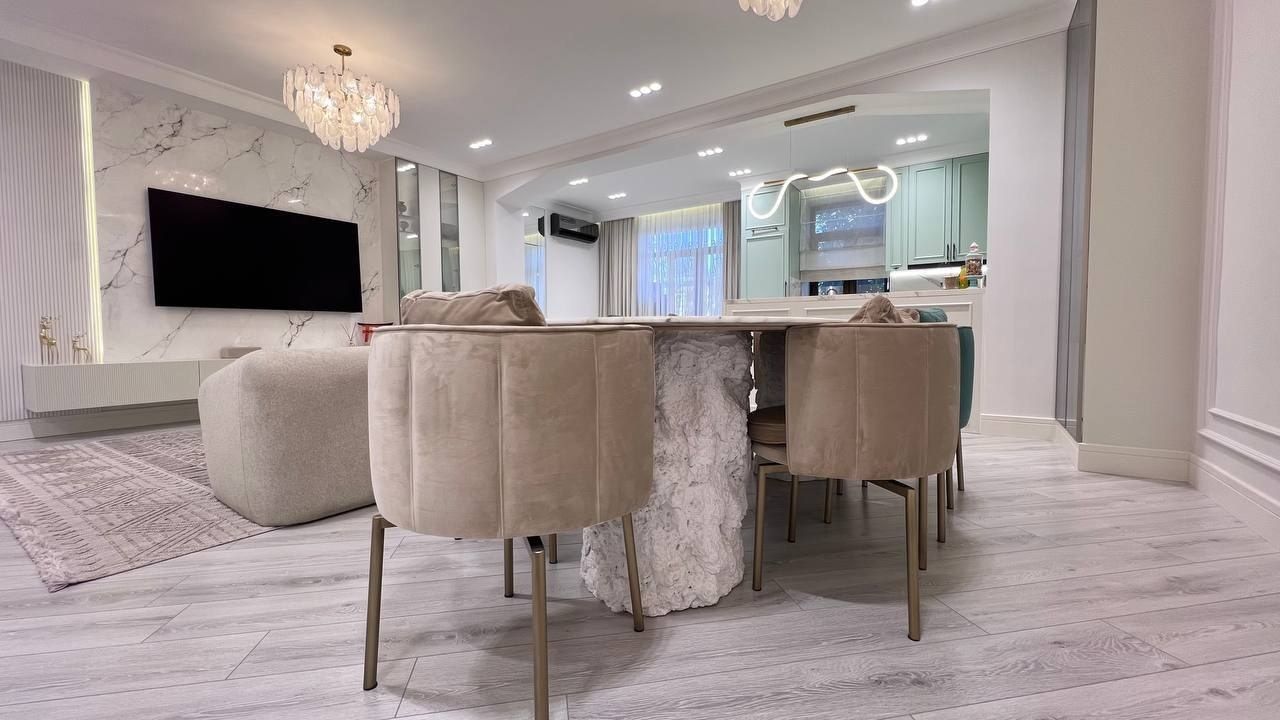 Продается 4х ком квартира, ор-р: Канадская школа/Попугайчик, 140 м²