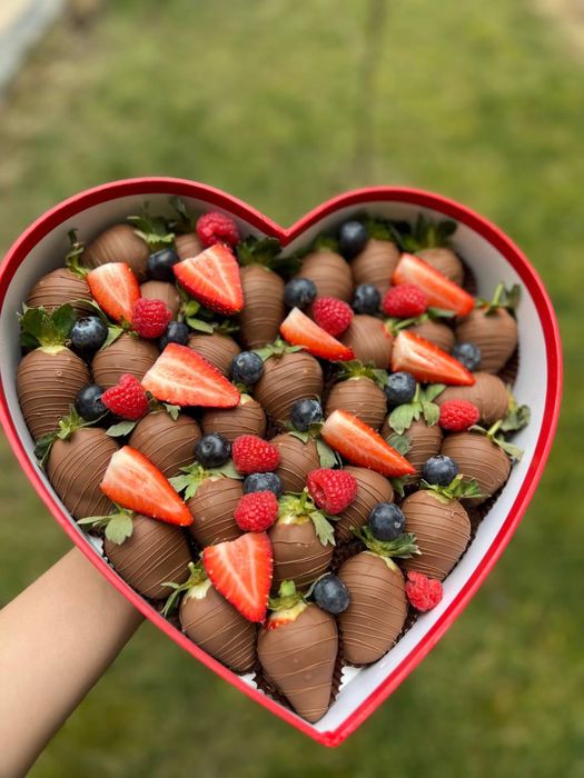 Клубника в шоколаде Hayit Bayram Ramazon Muborak