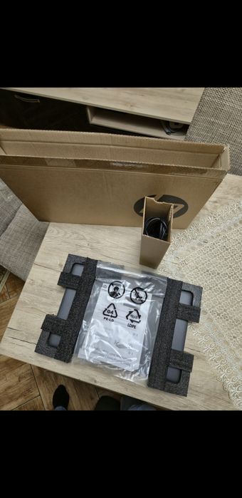 Vând laptop HP de office echipat cu un procesor i5 gen 10 și 8gb ram