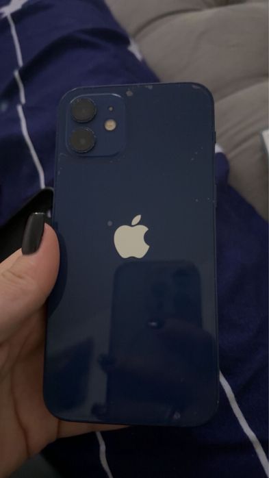 Iphone 12 albastru