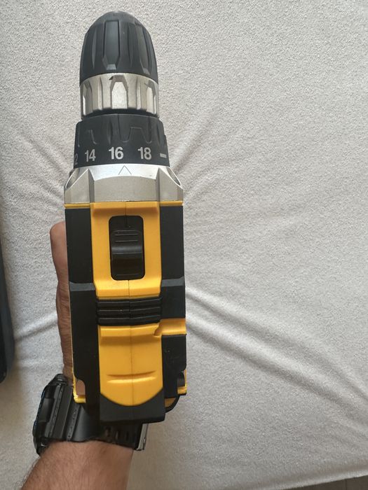 Винтоверт Dewalt