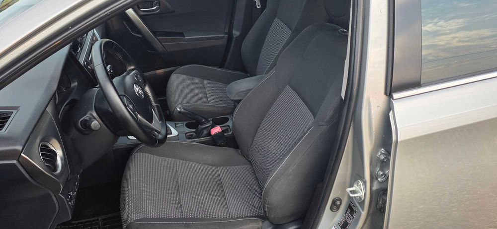 Toyota auris 2.0 tdi 136cp