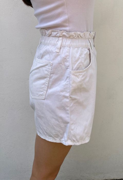 Pantaloni scurti Dama albi Sinsay