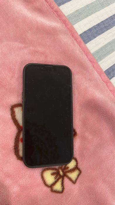 Продаю Iphone 13