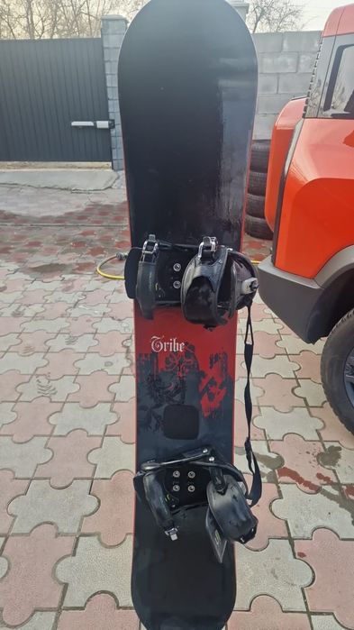 Сноуборд Elan. С креплениями Salomon.